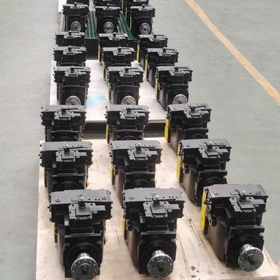 Układ pompy hydraulicznej do kombajnu o małej powierzchni